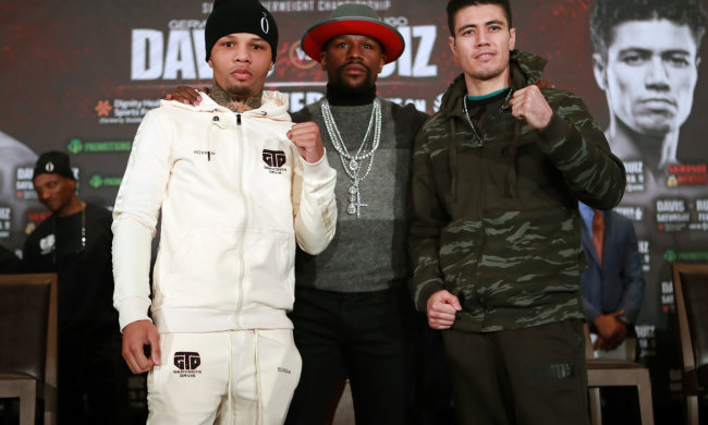 Мейвезер назвал следующего соперника Дэвиса