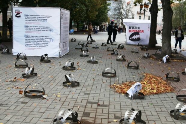 "Зроблено в Кремлі": вінничанам нагадали про злочини Путіна моторошним способом, фото