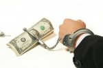 Двох офіцерів СБУ спіймали на хабарі у $170 тисяч
