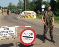 Бойовики знову обстріляли кілька контрольних пунктів