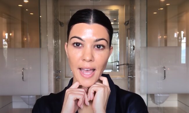 Кортни Кардашьян, скрин из видео