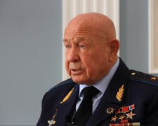 Алексей Леонов