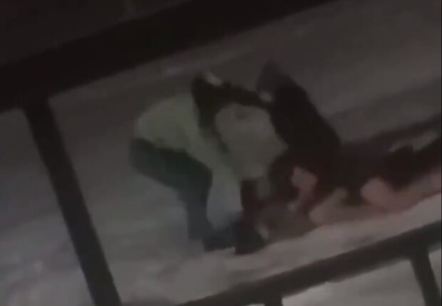 Бійка в Аксу, кадр з відео
