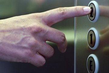 Добігався: у Києві затримали крадія ліфтових котушок