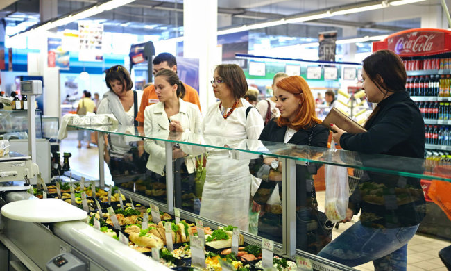 Вартість звичайного обіду українців змусить сісти на дієту: літо "вбиває" шаленими цінами