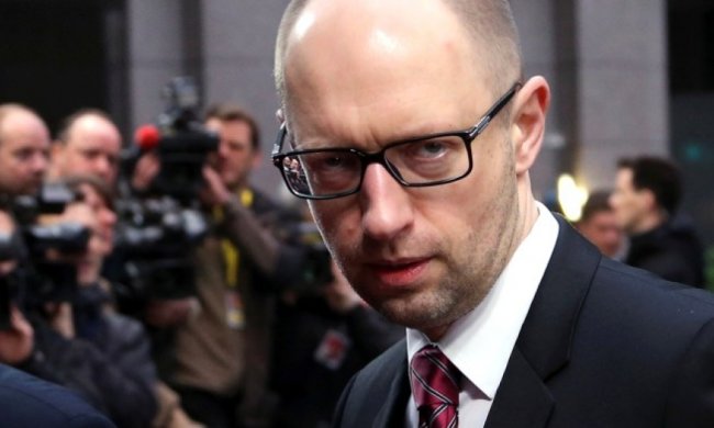 Яценюк анонсував сьогоднішнє звільнення керівників фіскальної служби
