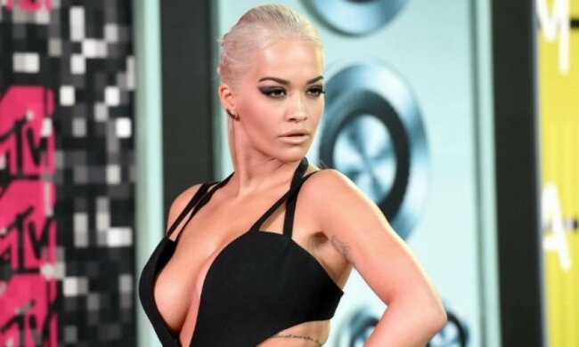 Привабливий одяг робить жінок розумнішими