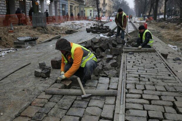 Во Львове продолжается реконструкция улицы Степана Бандеры, фото ЛГС