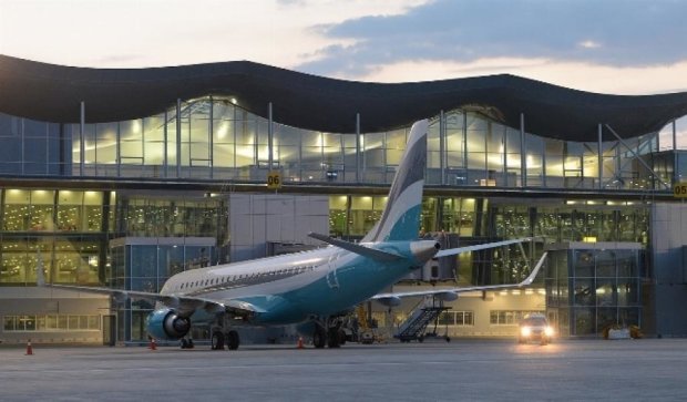 Пьяный пассажир угрожал взорвать самолет Киев-Тбилиси