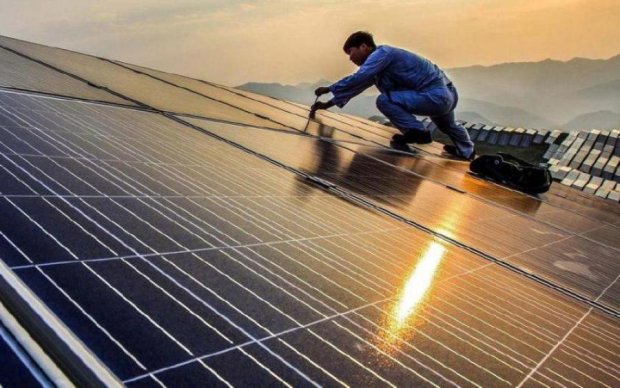 Сонячні батареї оснастили новими можливостями