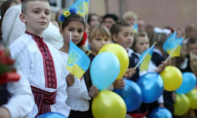 Шкільна лінійка, фото з тсн