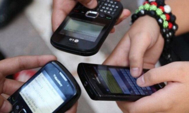 У кого подорожчає мобільний зв'язок