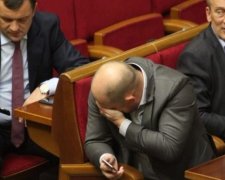 СМИ назвали нардепов с фальшивыми дипломами