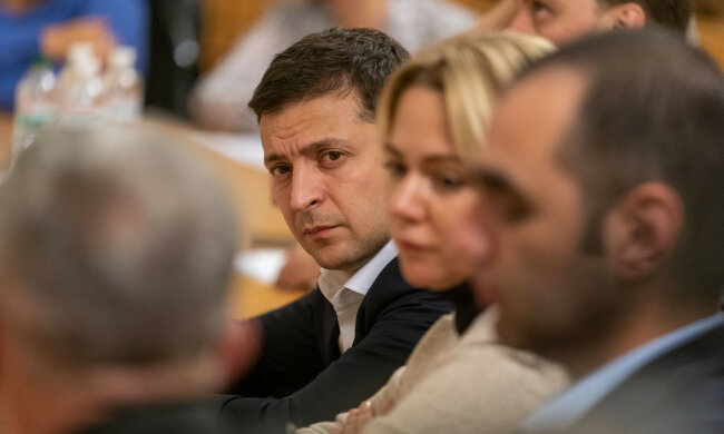 Головне за ніч: пропозиція Путіна Зеленському, палаючі склади ЗСУ та стрілянина в українській школі