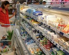 Казахстан заборонив ввезення продуктів з України і РФ