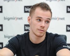 Олимпийскому чемпиону разбили машину из-за Путина