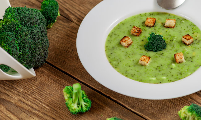 Підкорить серце будь-якого гурмана: ідеальний рецепт грибного супу з брокколі