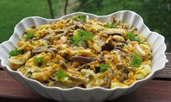 Летний салат "Вкуснючий" из сердечек и моркови: маринад заставит каждого визжать от восторга