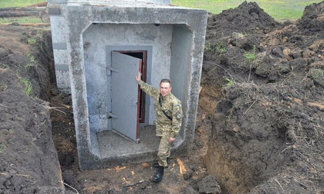 На Луганском направлении строят фортификационные сооружения (фото)