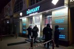 Эротичная проделка одесситки в магазине попала на камеру: "Покрутила в руках и засунула в..."