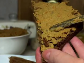 Паштет, кадр из видео