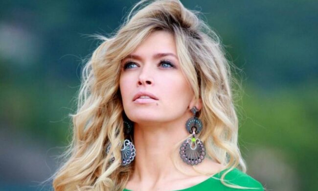 Занадто гаряче: Брежнєва в латексі змусить тремтіти будь-кого
