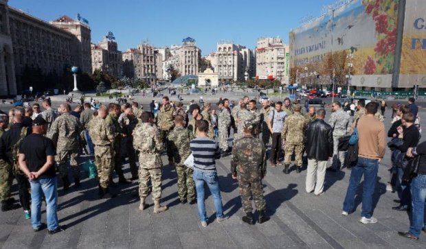 Ветерани АТО на Майдані вимагають правосуддя щодо вбивства Артема Приходько 