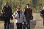 Люди на вулиці, скріншот: Youtube