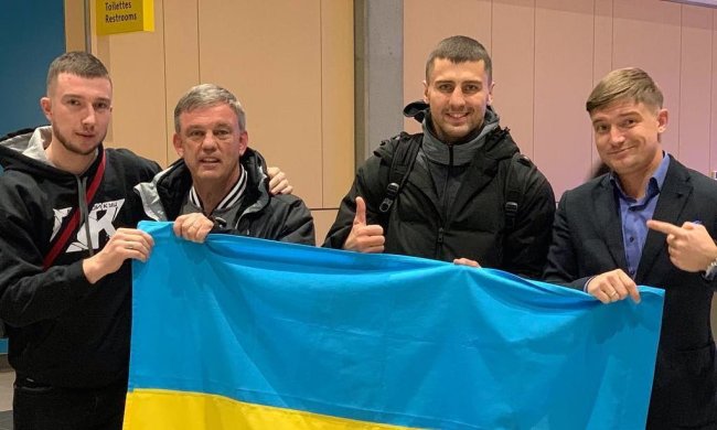 Александр Гвоздик нокаутировал Адониса Стивенсона и стал чемпионом мира