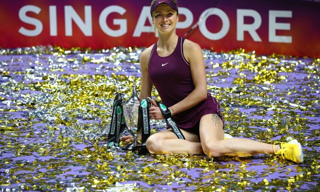 Світоліна роздяглася біля басейну в Дубаї: фото