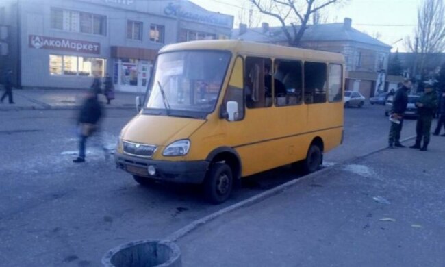 Розлючений пасажир у Макіївці кинув гранату в маршрутку (фото)