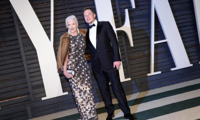 Supreme і Louis Vuitton: нові фото мами Ілона Маска підкорили молодь