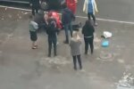У Харкові під вікнами школи раптово помер чоловік: "відкачували" дві швидкі