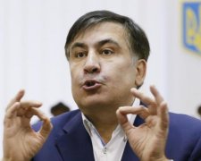 Тягне як магнітом: депортований Саакашвілі рветься в Україну
