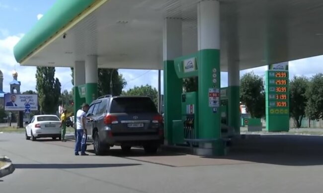 АЗС, скріншот: YouTube