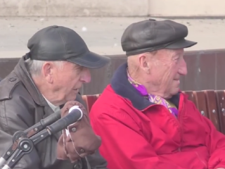 Пенсіонери. Фото: скрін youtube