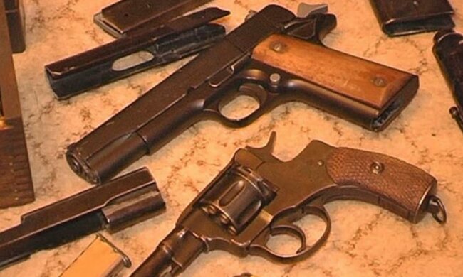 У Запоріжжі схопили небезпечного бандита з наркотиками і зброєю (фото)