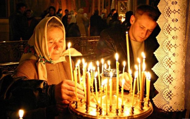 Главное за ночь: единая церковь и отмена выборов в Украине