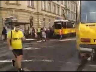 трамвай / скріншот з відео