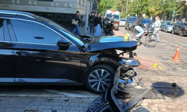 ДТП на Дорошенко, фото из соцсетей Львова