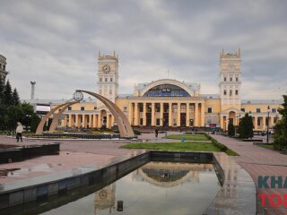 Поезда харьковского направления задерживаются из-за обстрелов