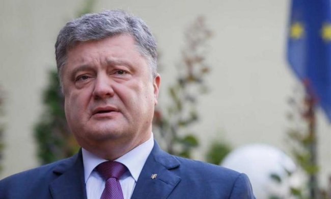Порошенко розповів, що поїхав демонструвати в Грузії