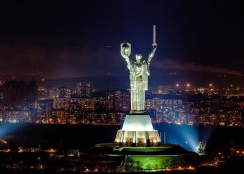 Київ, Батьківщина-Мати, фото із соцмереж