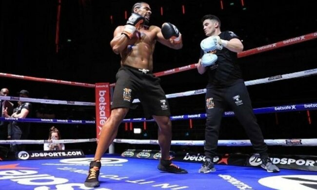 Хей і Беллью провели відкрите тренування