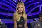 Оля Полякова напрягла ягодицы в леопардовом наряде