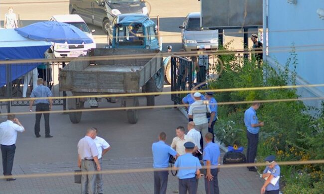 В Нежине за искусанного  собакой 2-летнего ребенка убили бродягу