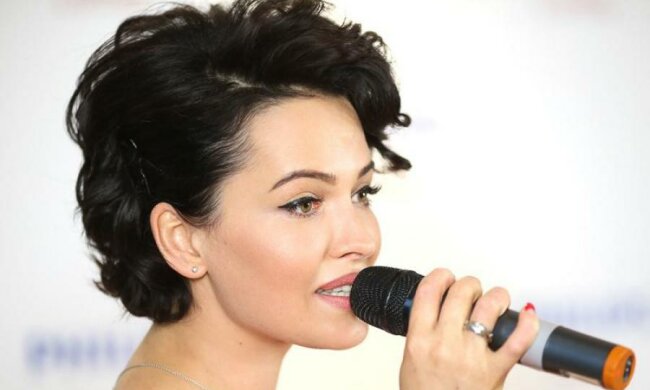 Бойфренд Астафьевой будет носить браслет. И это не украшение