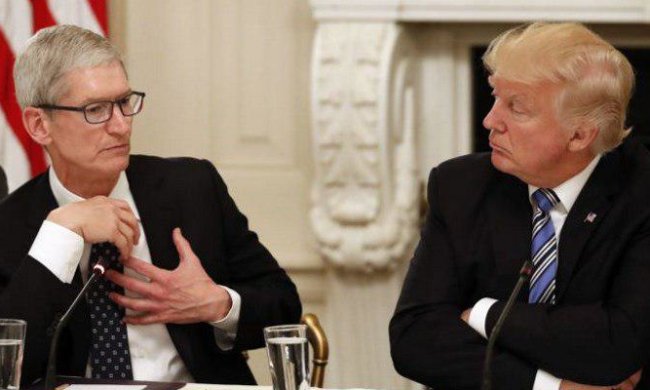 Трамп наказав Apple пакувати валізи