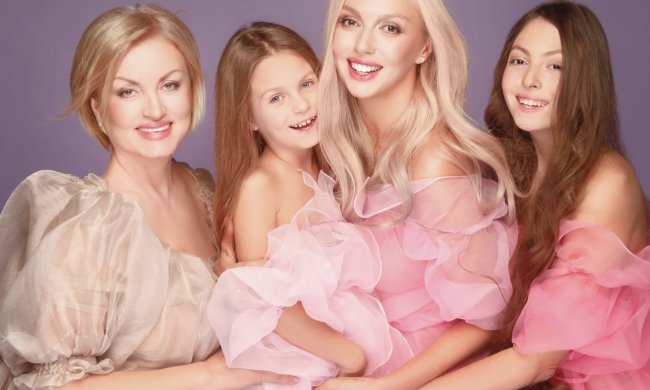 Оля Полякова с семьей