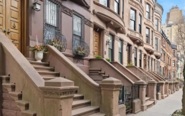 Дом из фильма "Один дома 2" / Фото Realtor.com